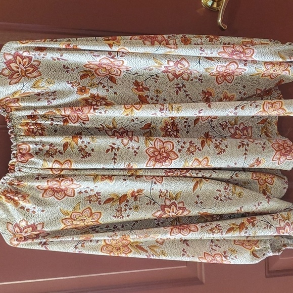 Philosophy Tops - Philosophy tan floral print top elastic baloon long sleeve Size XL